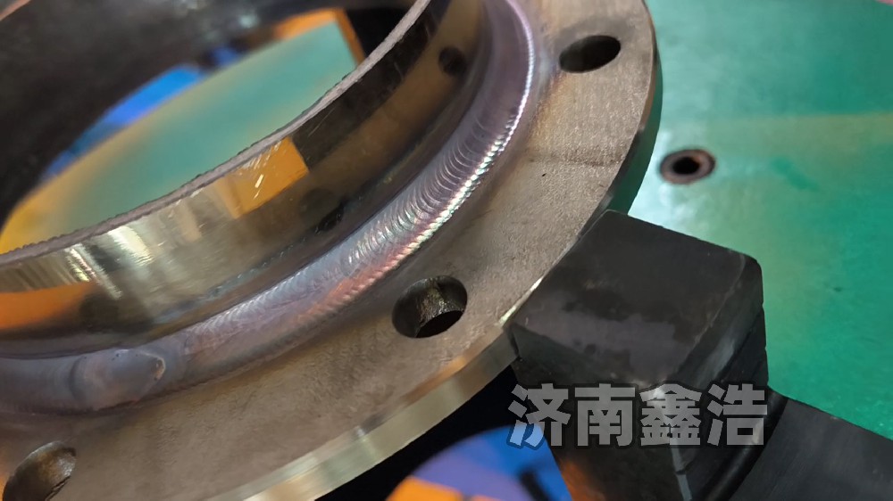 管法蘭氬弧自動焊1140，智能數(shù)控，成型美觀